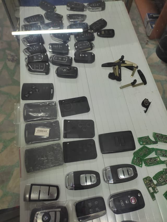 ÖZTÜRK ÇİLİNGİR OTO VE EV ANAHTARCI - Resim 8